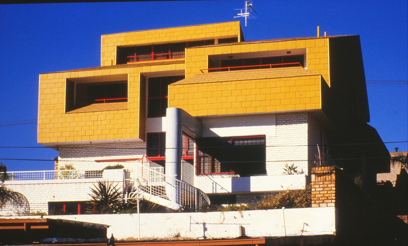 House Anver Motani